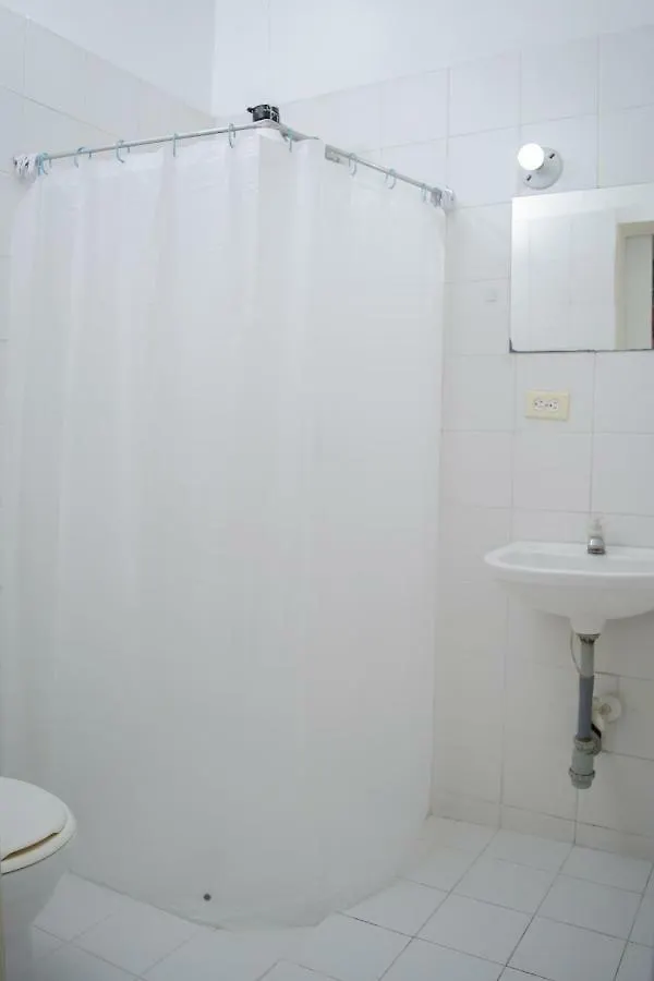 ** Hotel Hostal Pura Vida La 70 Medellin Colombia