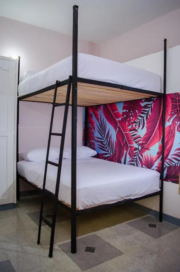 Hostal Pura Vida La 70 Medellin Colombia